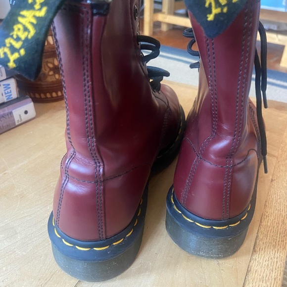 Dr. Martens 1460 SMOOTH LEATHER LACE UP BOOTS - Picture 6 of 14